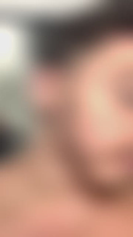 Strawberry Beard oil (Promotes Beard Growth)